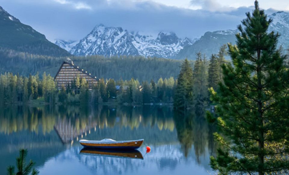 Štrbské pleso do 20 minút. Z Gerlach rezortu máte na skok prírodu aj veľké mestá